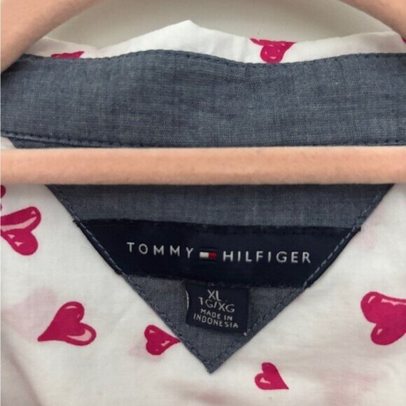 Tommy Hilfiger White Blouse – Red Heart Print Button-Up Shirt Size XL - Picture 3 of 6
